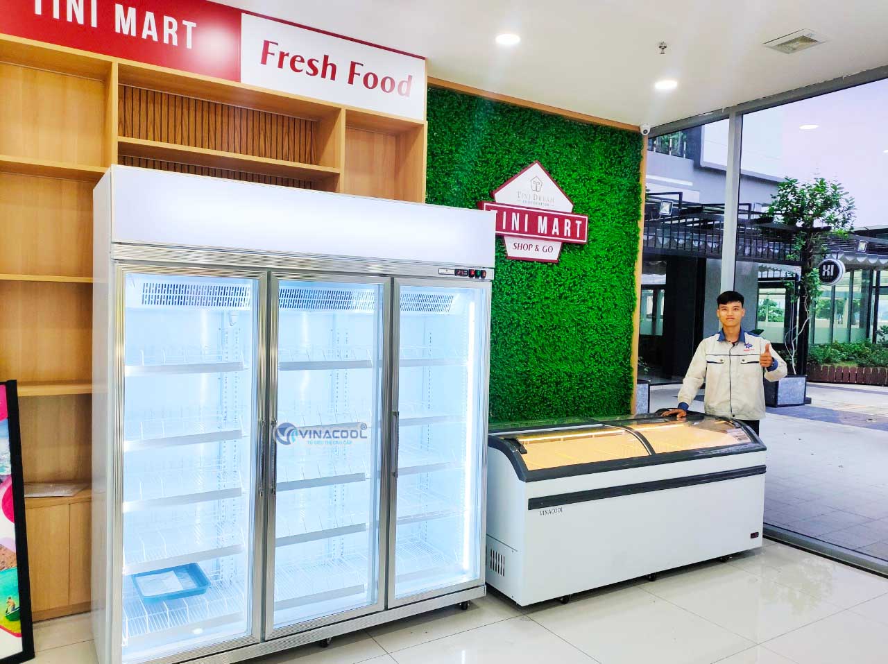 tủ mát trưng bày thực phẩm 3 cánh kính