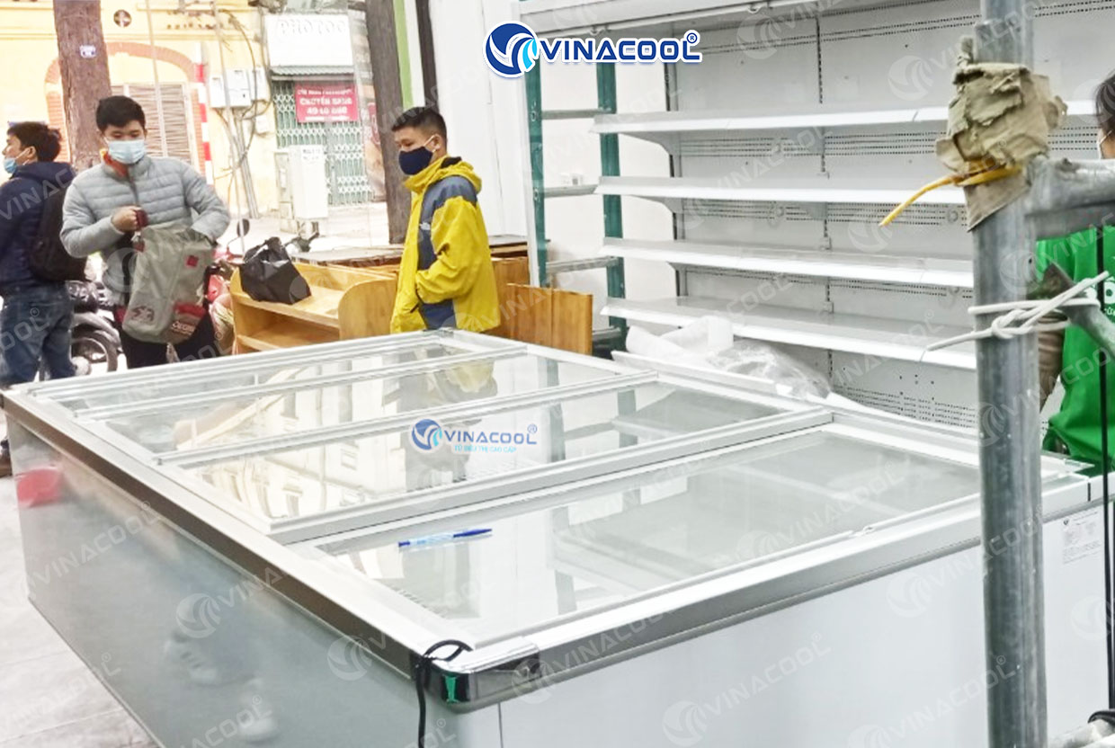 tủ đông cửa kính dạng lùa 